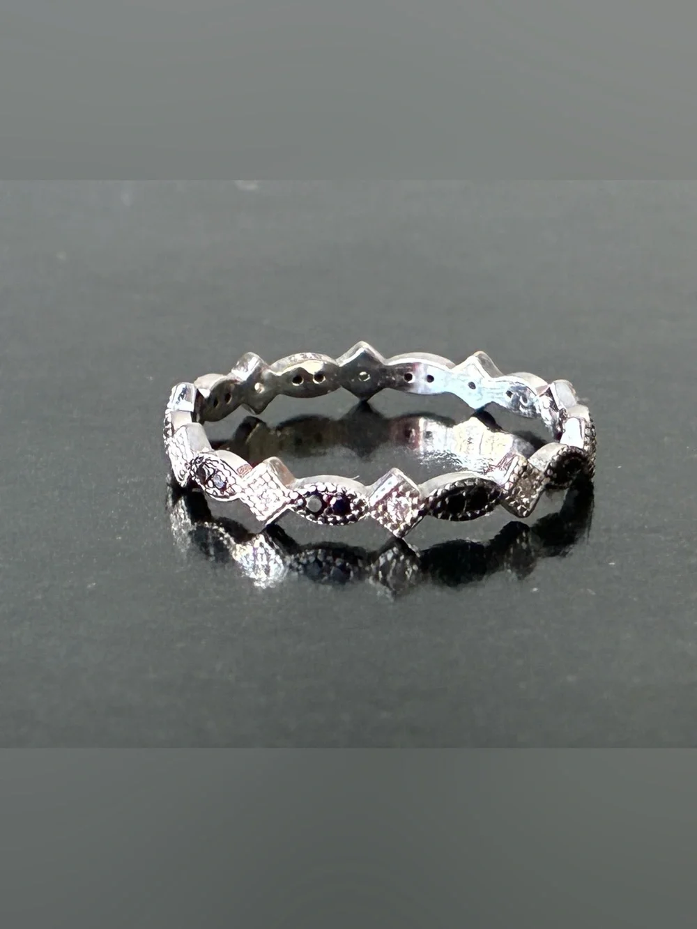 Sterling Silver Geometric Pattern Stackable Ring - Sz 8